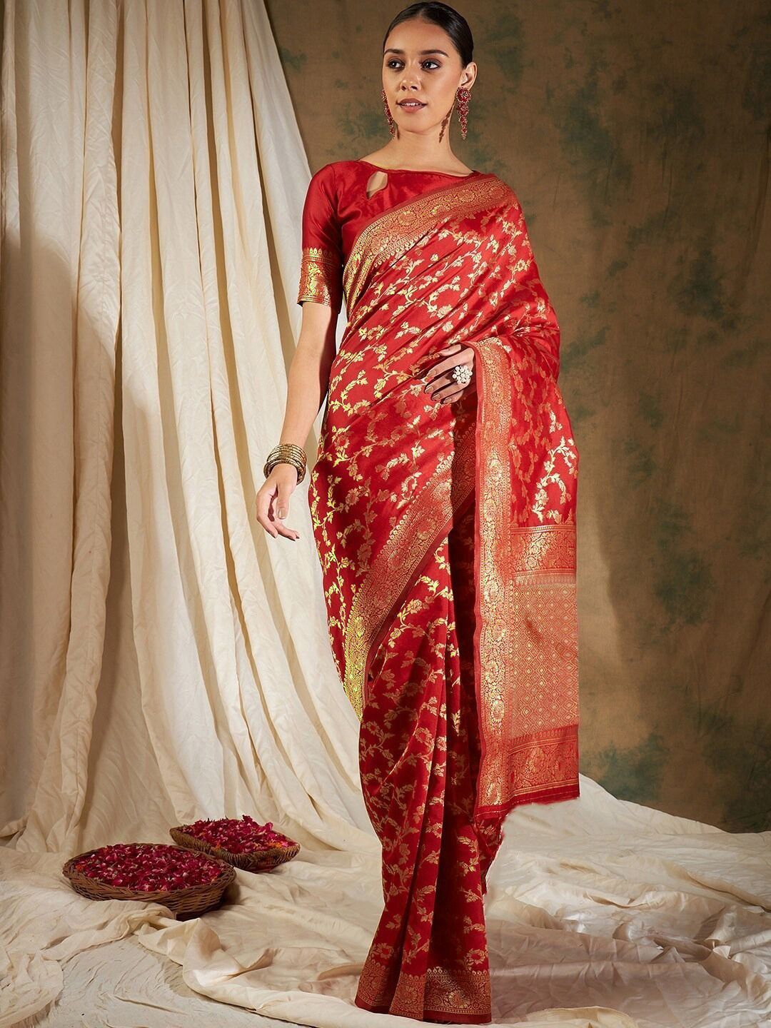 

R K INFINITIVE Woven Design Zari Kanjeevaram Saree, Red