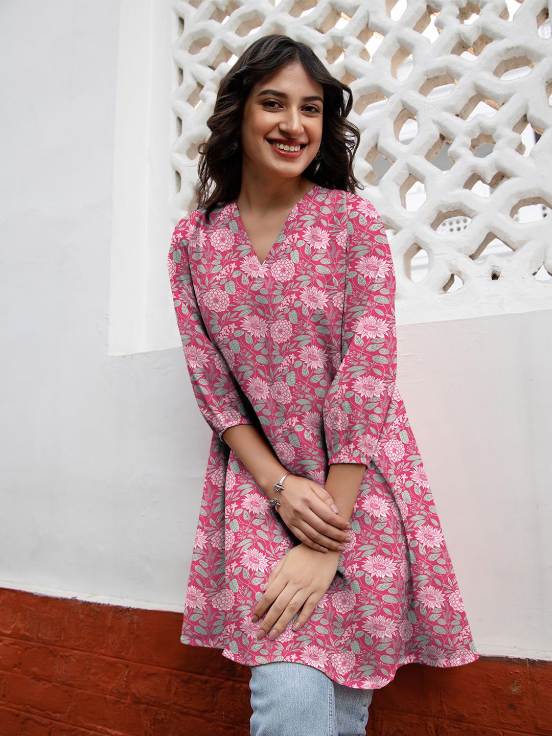

Janasya Women'S Pink Georgette Floral Printed A-Line Tunic