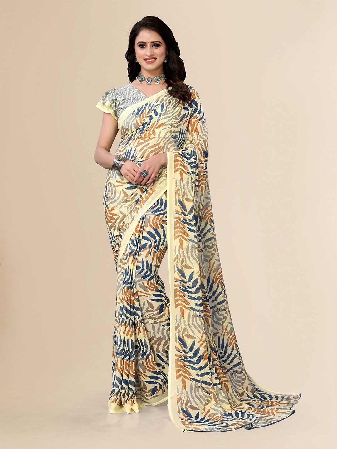 

Moda Rapido Floral Printed Saree, Cream