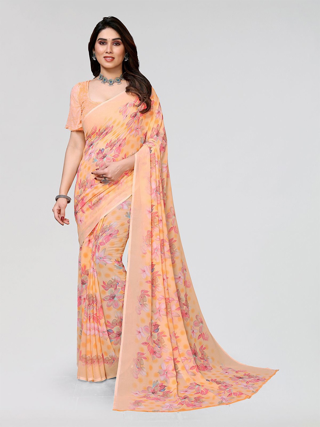 

Moda Rapido Floral Printed Saree, Peach