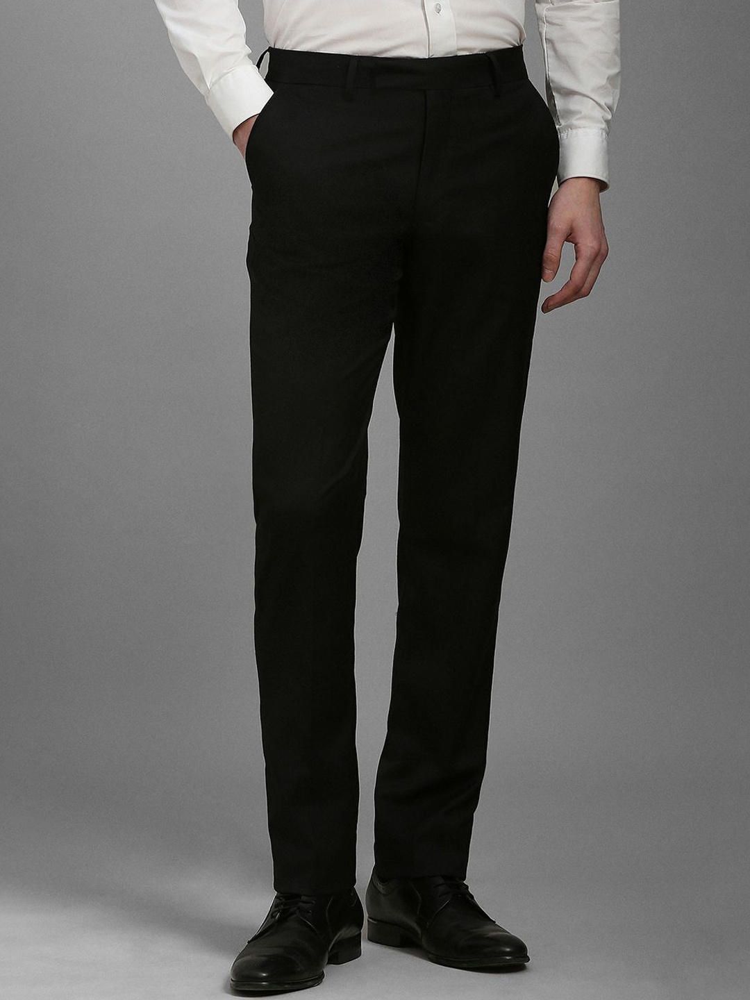 

Louis Philippe Men Slim Fit Trouser, Black