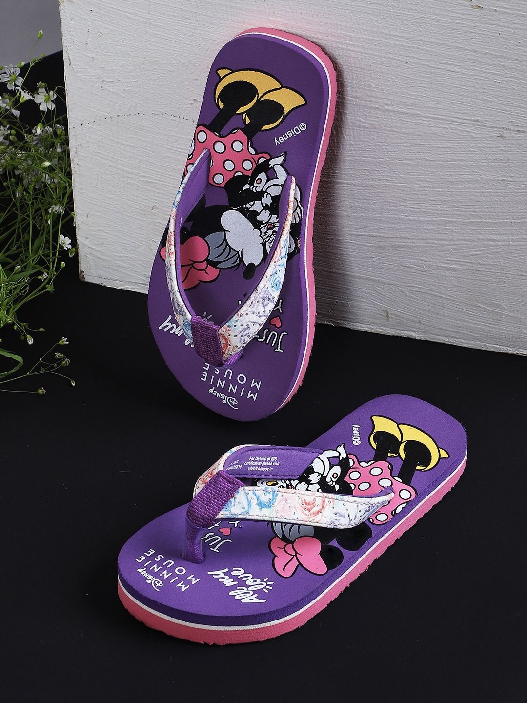 

Kids Ville Girls Minnie Printed Thongs Flip Flops, Purple