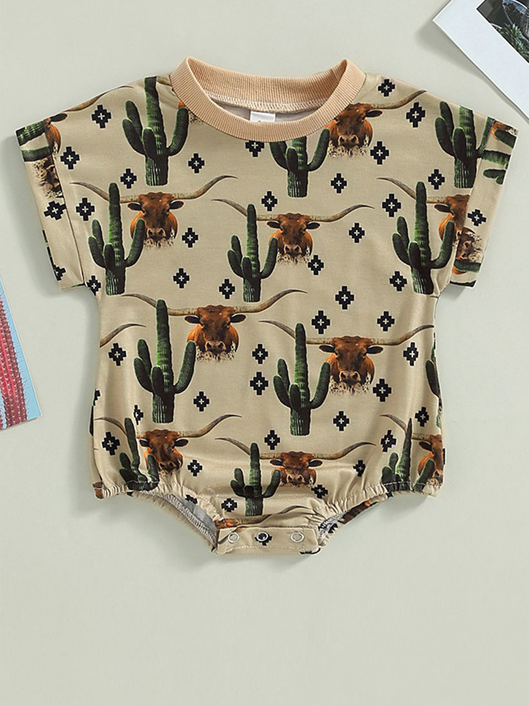 

LULU & SKY Girls Printed Bodysuit, Khaki