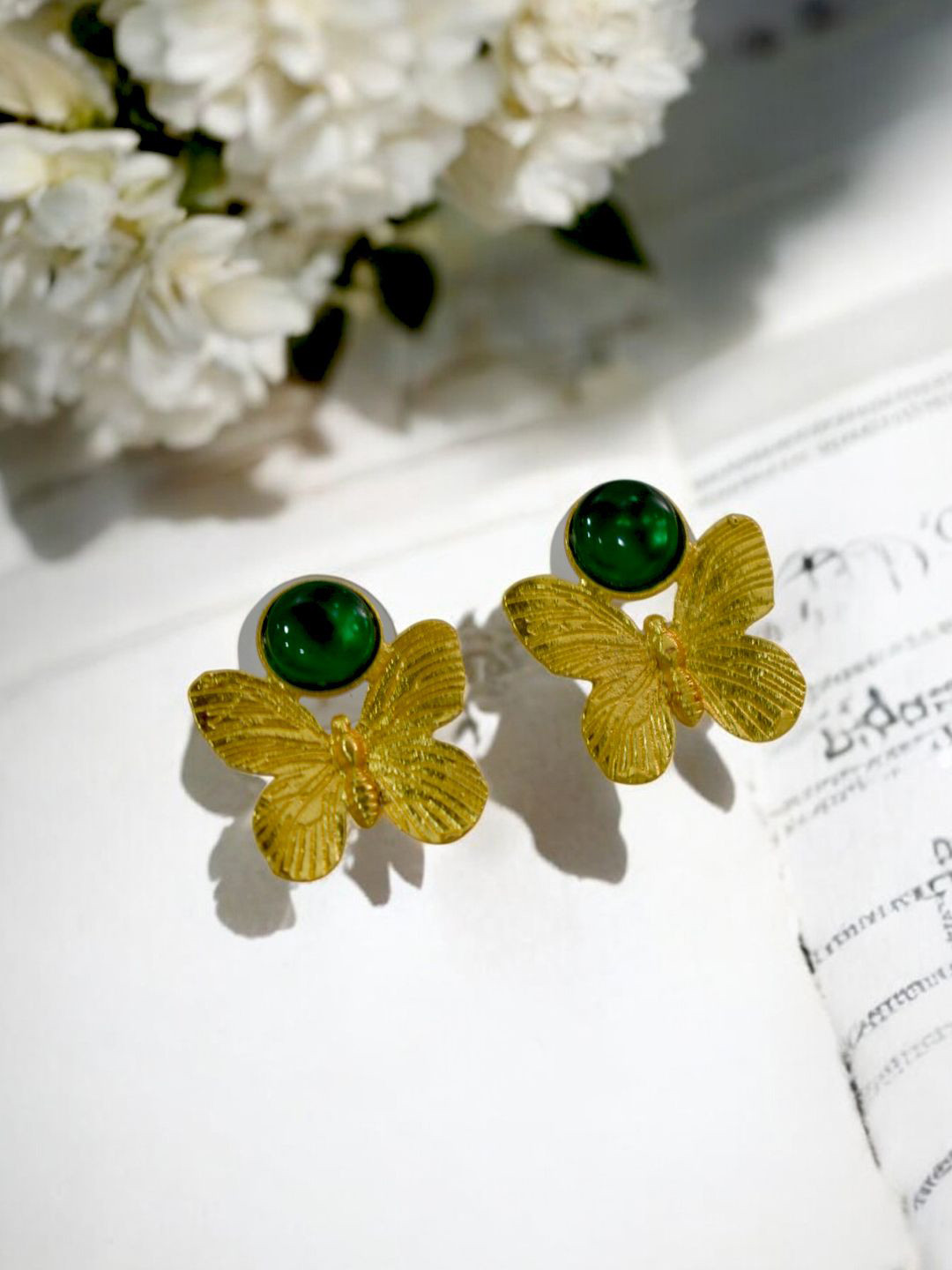 

TISHUL JEWELS Gold-Plated Artificial Stones Studded Quirky Shaped Drop Earrings