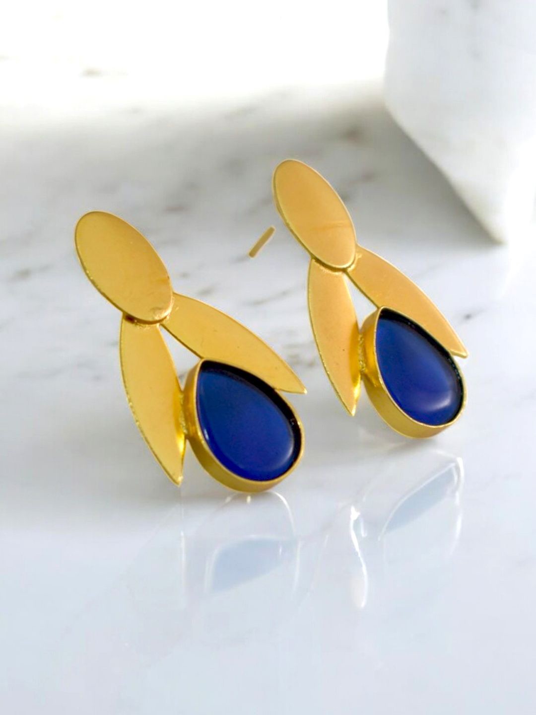 

TISHUL JEWELS Gold-Plated Stones Studded Contemporary Drop Earrings