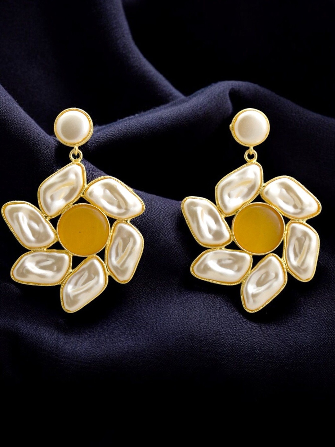 

TISHUL JEWELS Gold-Plated Artificial Stones Studded Floral Shaped Drop Earrings