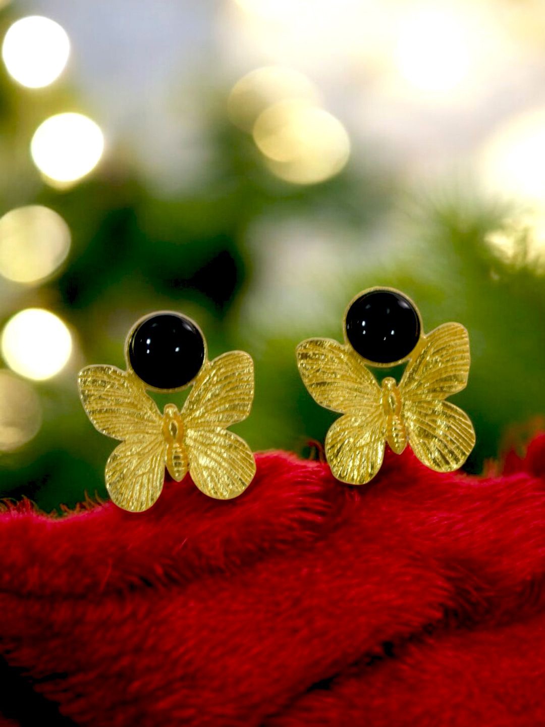 

TISHUL JEWELS Gold-Plated Artificial Stones Studded Quirky Shaped Drop Earrings