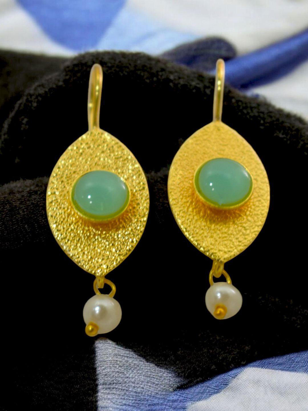 

TISHUL JEWELS Gold-Plated Stones Studded And Beaded Teardrop Shaped Drop Earrings