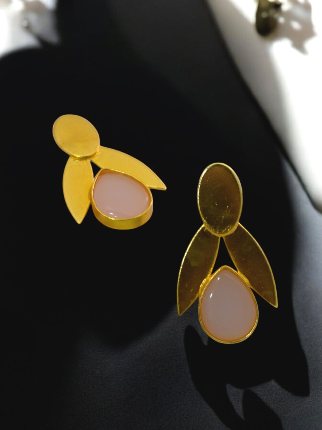 

TISHUL JEWELS Gold-Plated Stones Studded Contemporary Shaped Drop Earrings