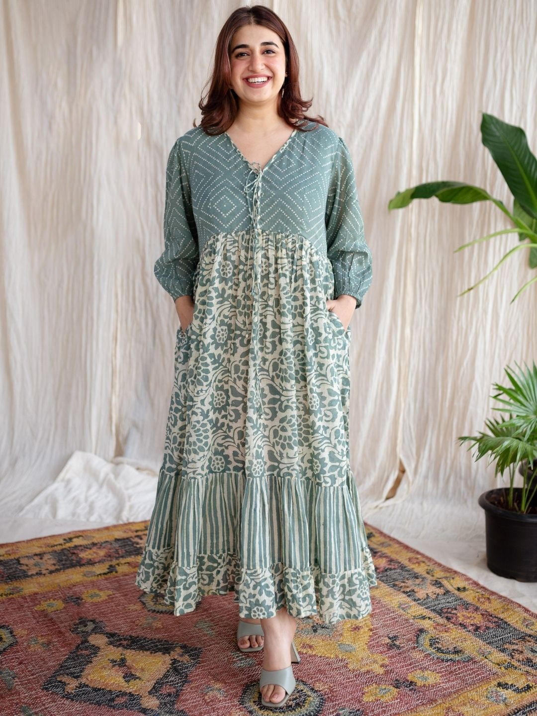 

THE INDIAN ETHNIC CO Floral Batik Printed Empire Maxi Dress, Grey
