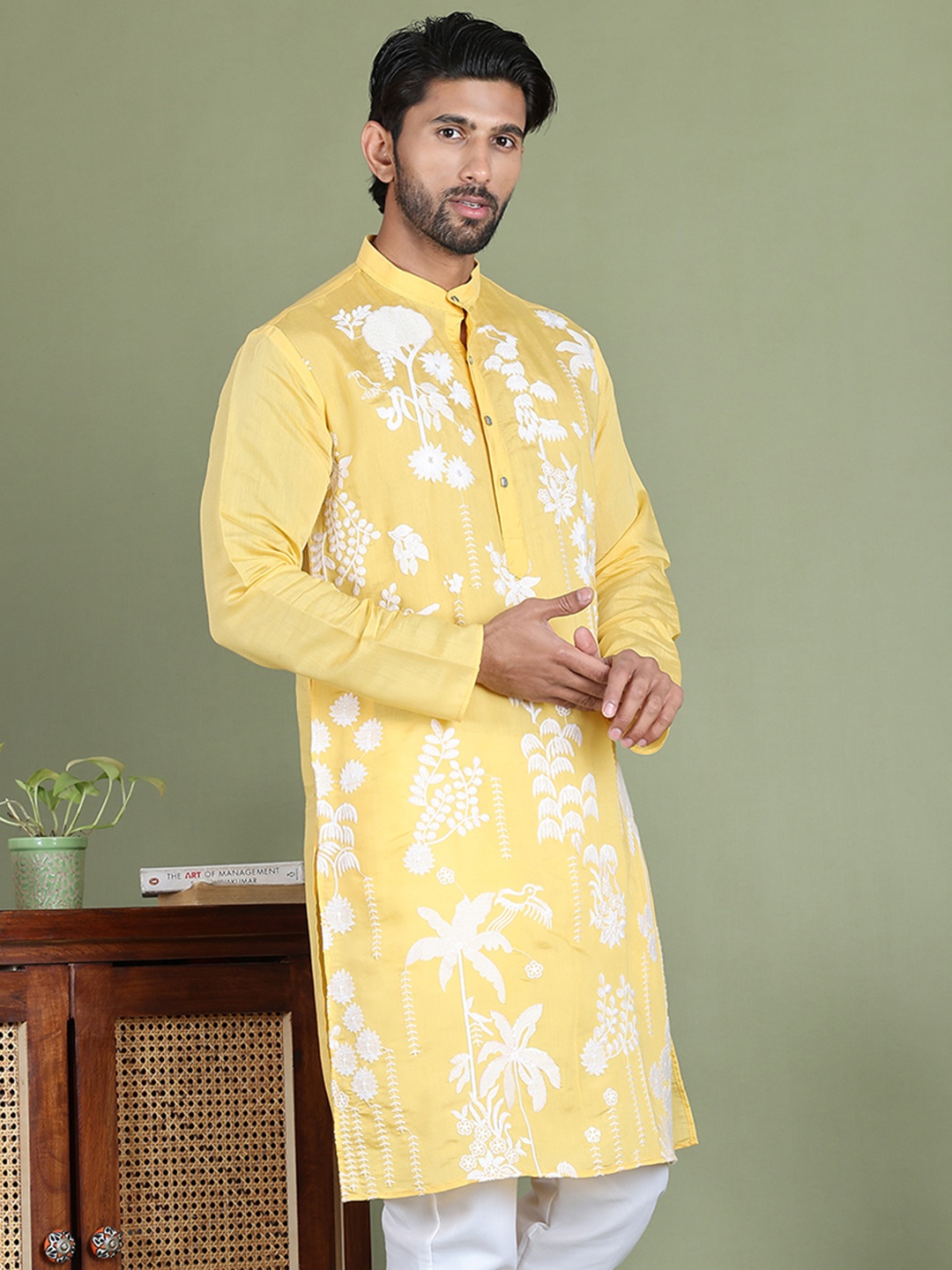 

Jompers Floral Embroidered Band Collar Straight Kurta, Yellow