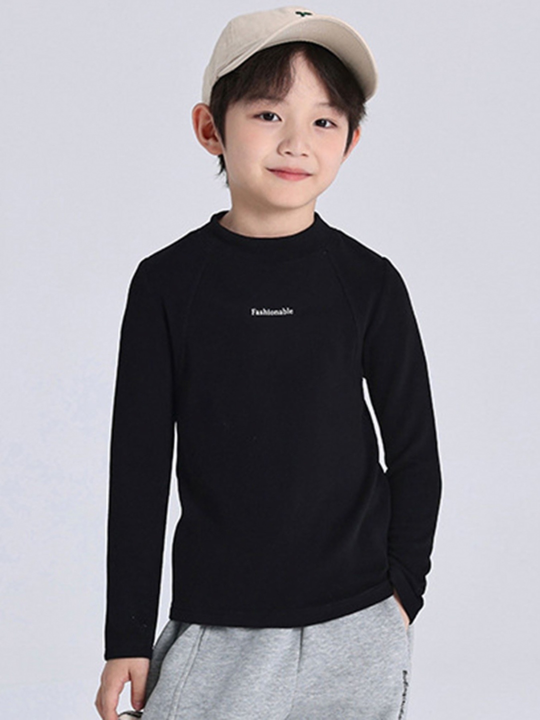 

LULU & SKY Boys Solid Round Neck T-shirt, Black