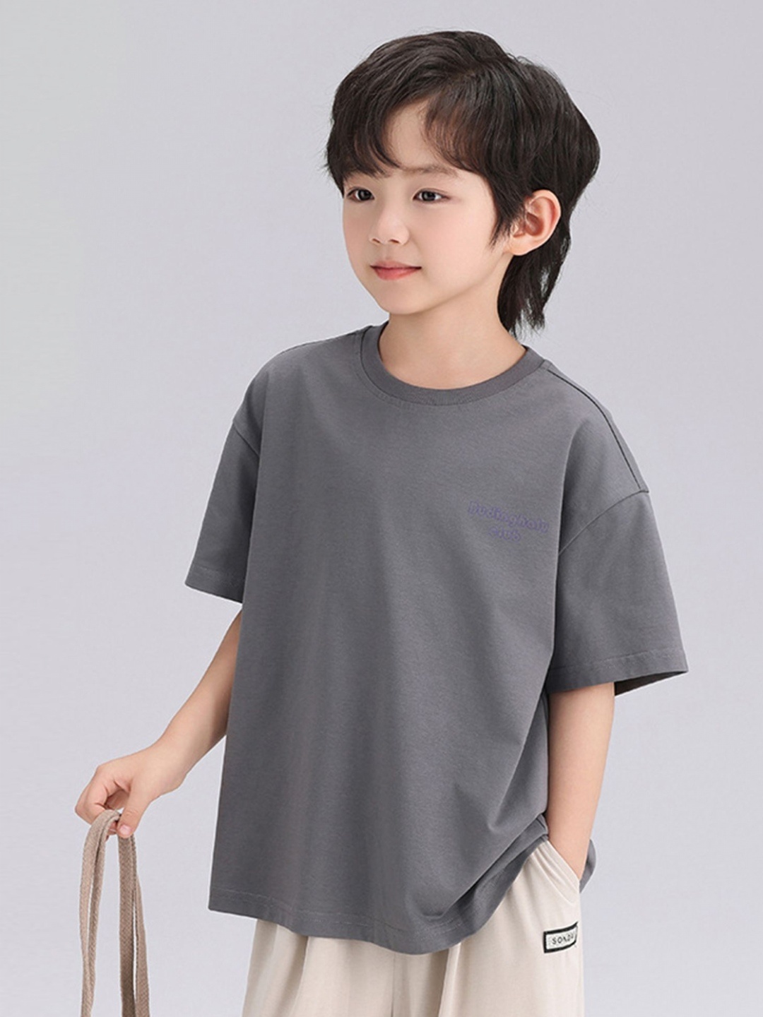 

LULU & SKY Boys Solid Round Neck Cotton T-shirt, Grey