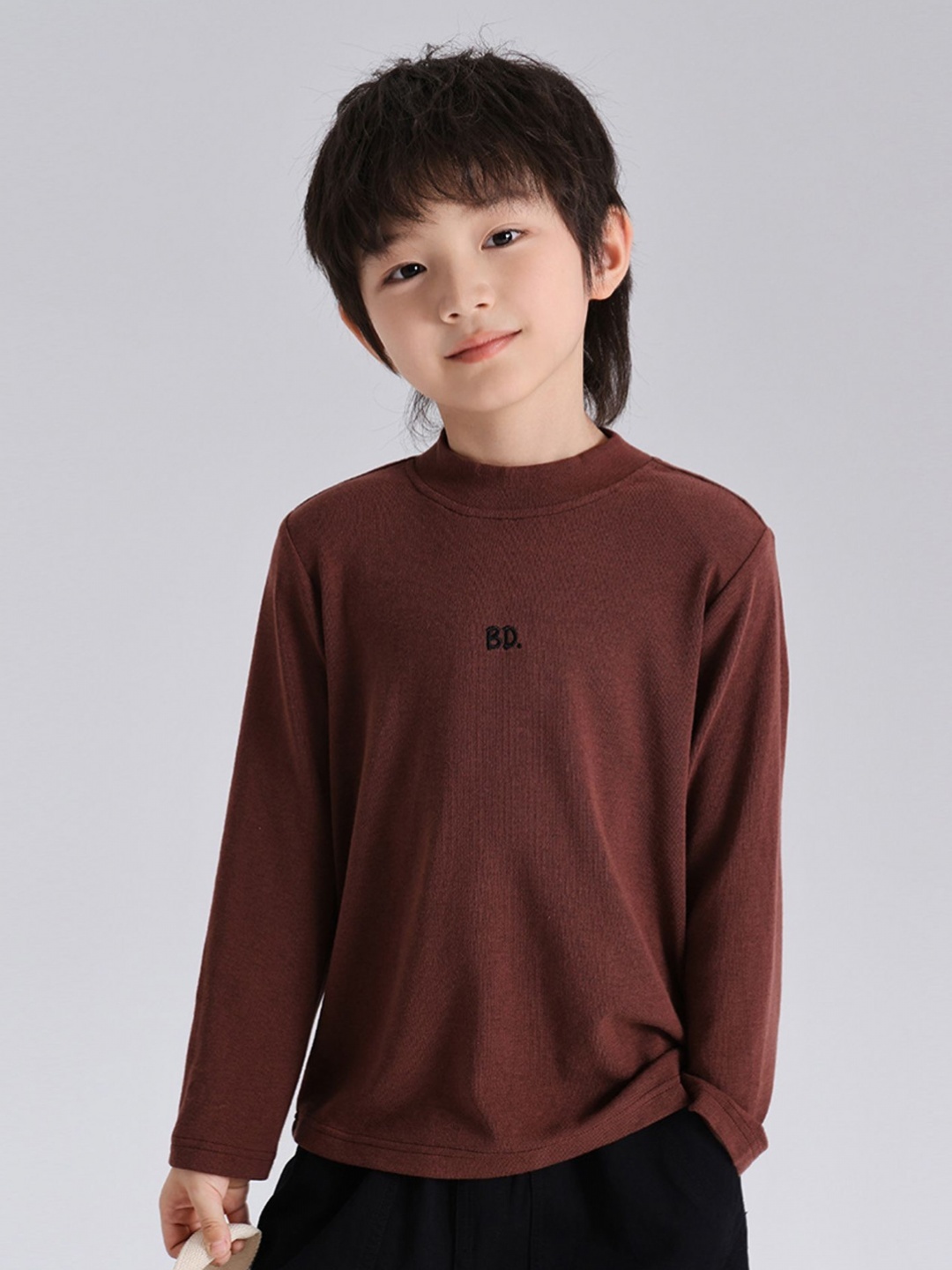 

LULU & SKY Boys Solid Round Neck T-shirt, Brown