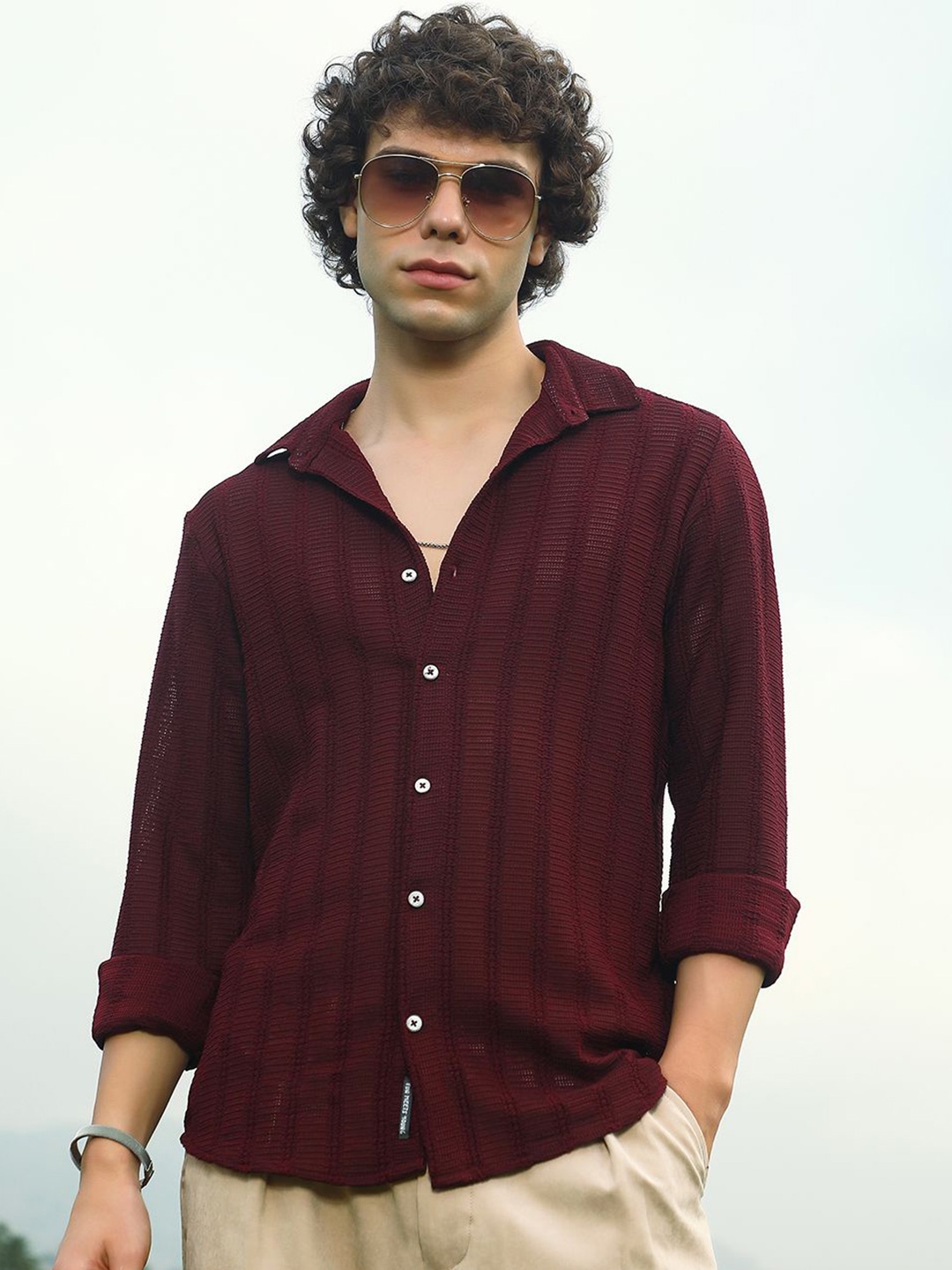 

Campus Sutra Men Relaxed Fit Spread Collar Textured Cotton Casual Shirt, Maroon