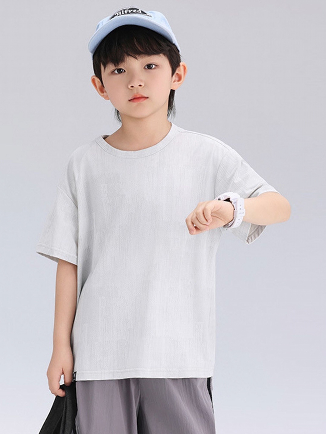 

LULU & SKY Boys Solid Round Neck Cotton T-shirt, Grey