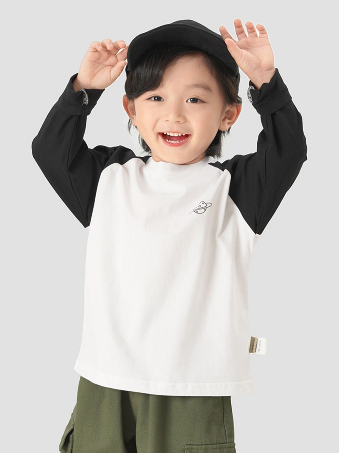 

LULU & SKY Boys Colourblocked Round Neck Cotton T-shirt, White