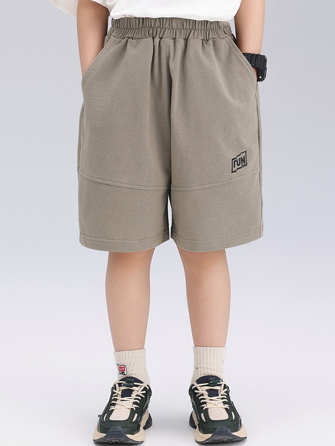 

LULU & SKY Boys Cotton Loose Fit High-Rise Sports Shorts, Olive
