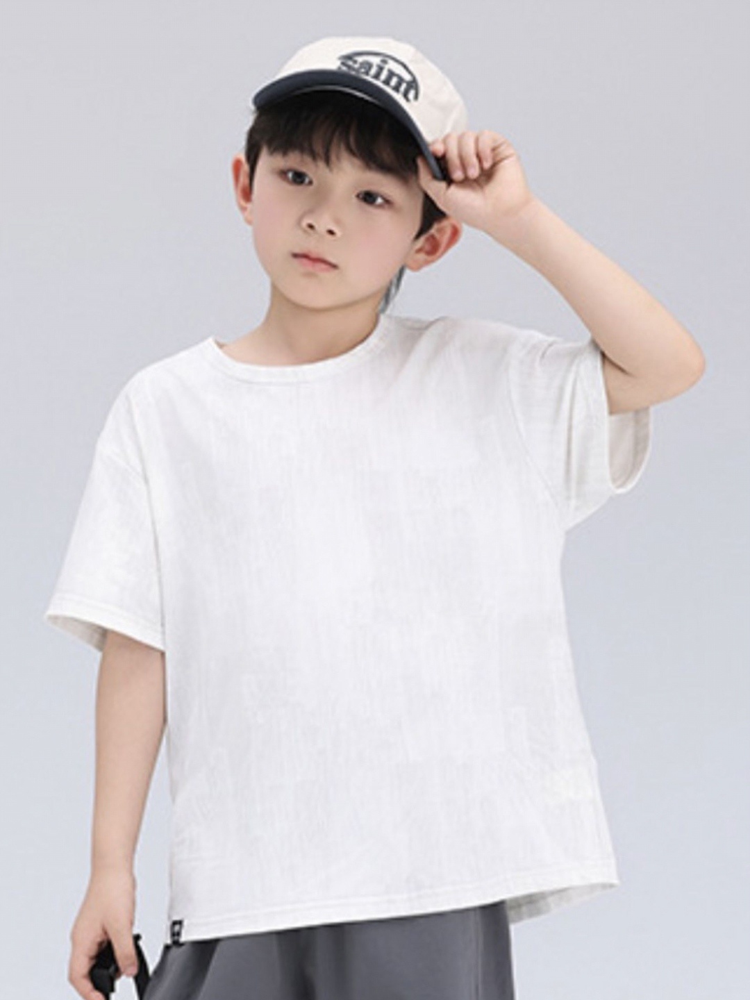 

LULU & SKY Boys Solid Round Neck Cotton T-shirt, White