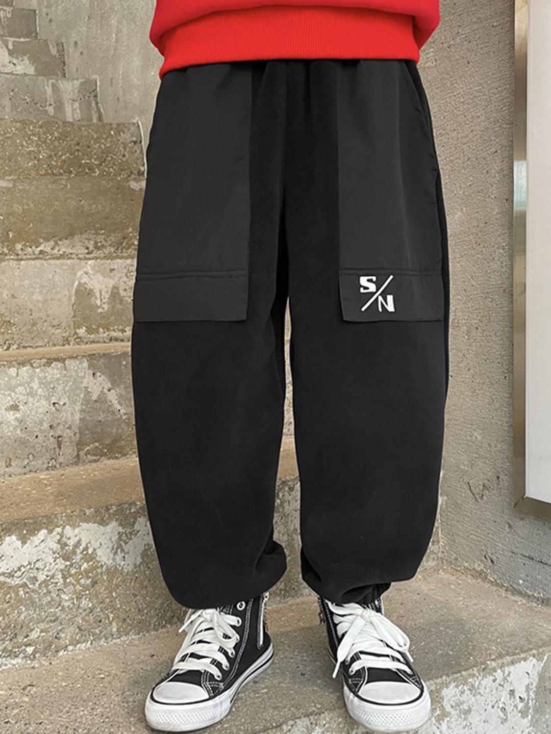 

LULU & SKY Boys Loose Fit High-Rise Joggers Trousers, Black