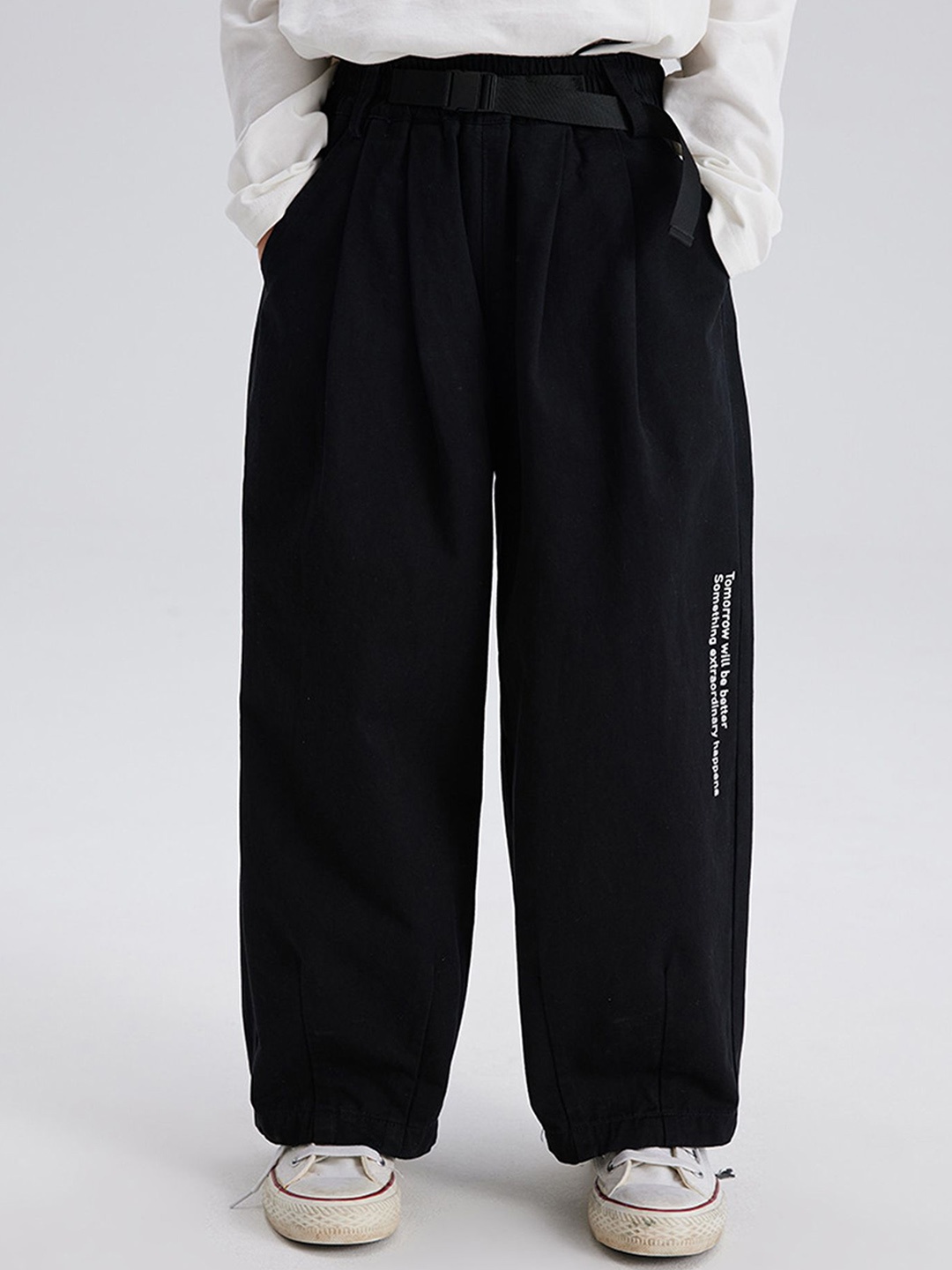 

LULU & SKY Boys Tapered Fit High-Rise Trousers, Black