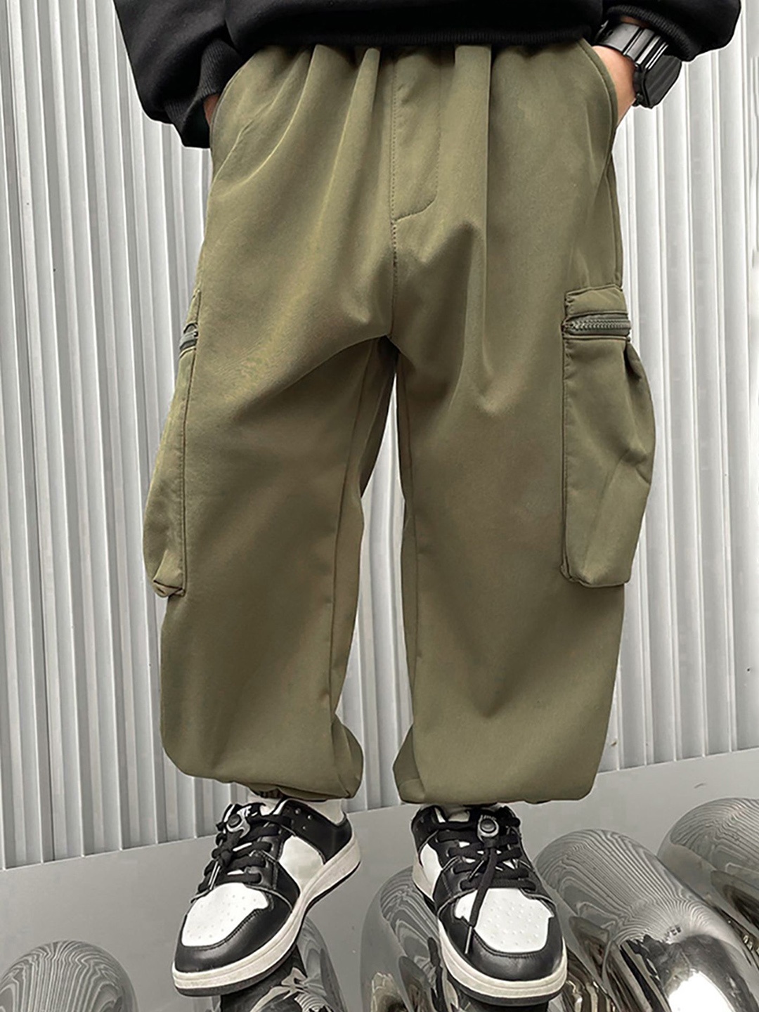 

LULU & SKY Boys Tapered Fit High-Rise Cargo Trousers, Green
