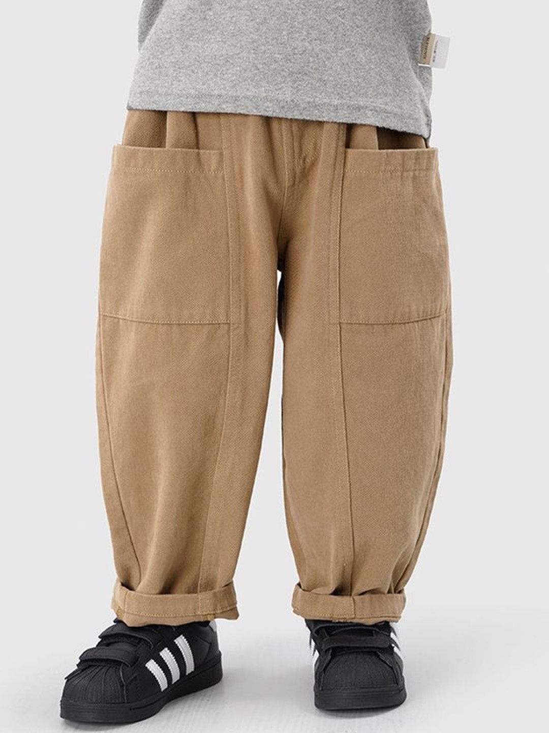 

LULU & SKY Boys Cotton Front Pocketed Tapered Fit High-Rise Trousers, Khaki