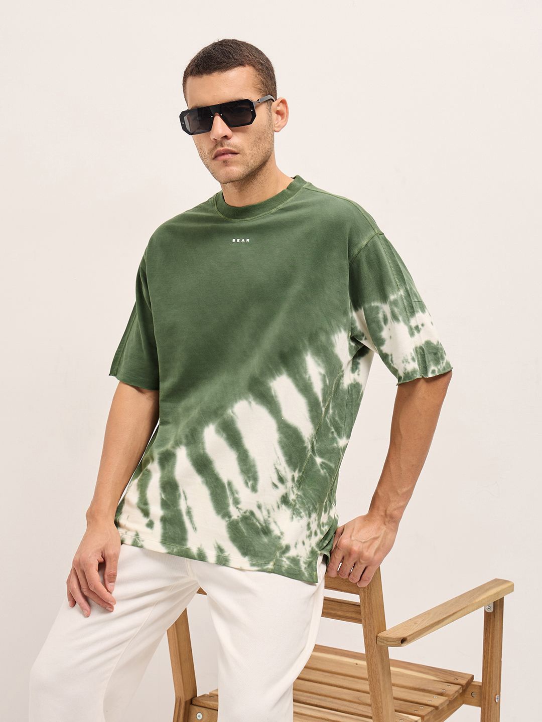 

THE BEAR HOUSE Men Dyed Round Neck Cotton Oversized T-shirt, Green