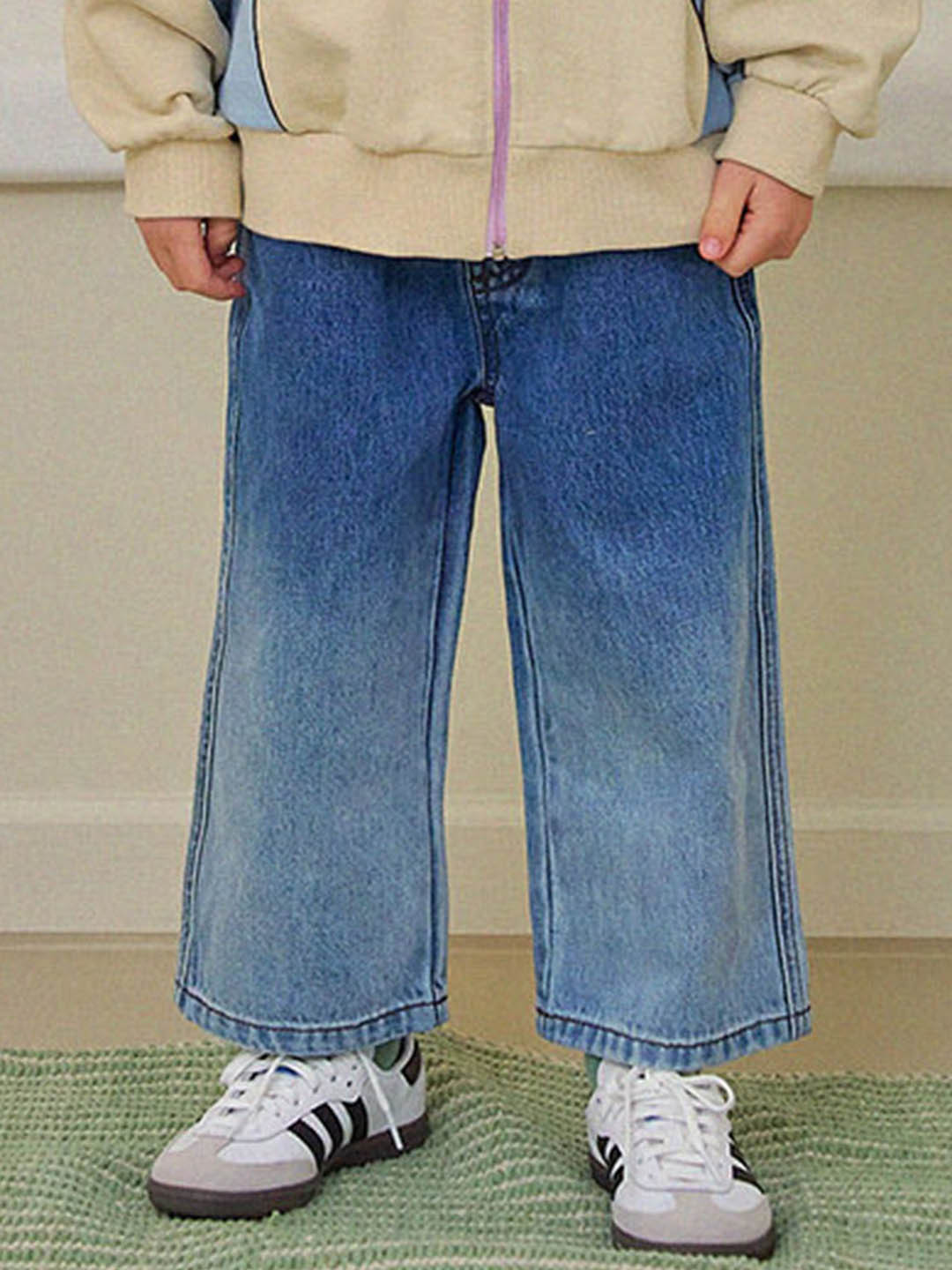 

LULU & SKY Boys Straight Fit High-Rise Light Fade Jeans, Blue