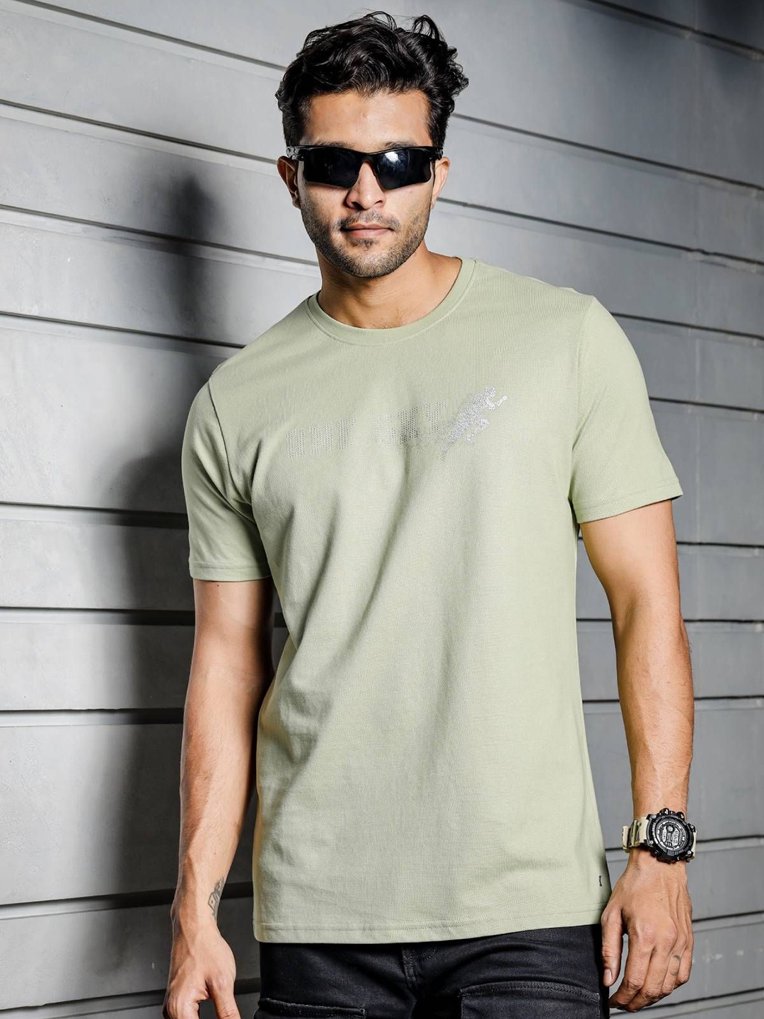 

ONE SKY Men Self Design Round Neck Cotton T-shirt, Green