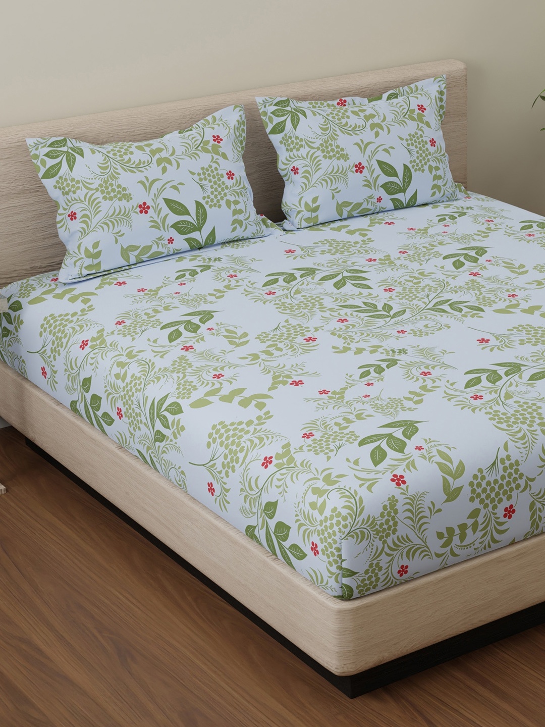 

Huesland White & Green Floral Printed 144 TC Queen Bedsheet Set 2.43 m x 2.23 m