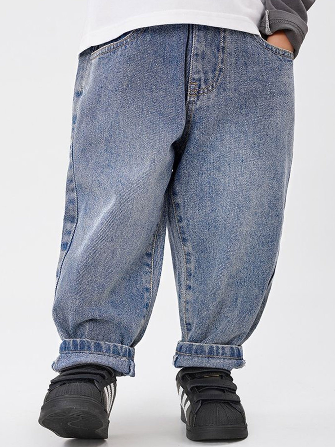 

LULU & SKY Boys Tapered Fit High-Rise Jeans, Blue