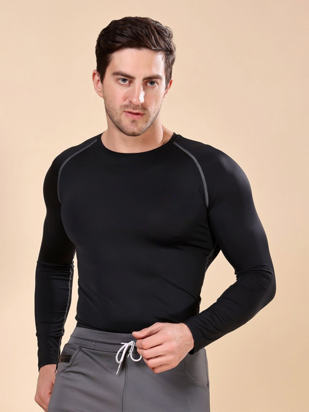 

Friskers Men Solid Round Neck Compression T-shirt, Black