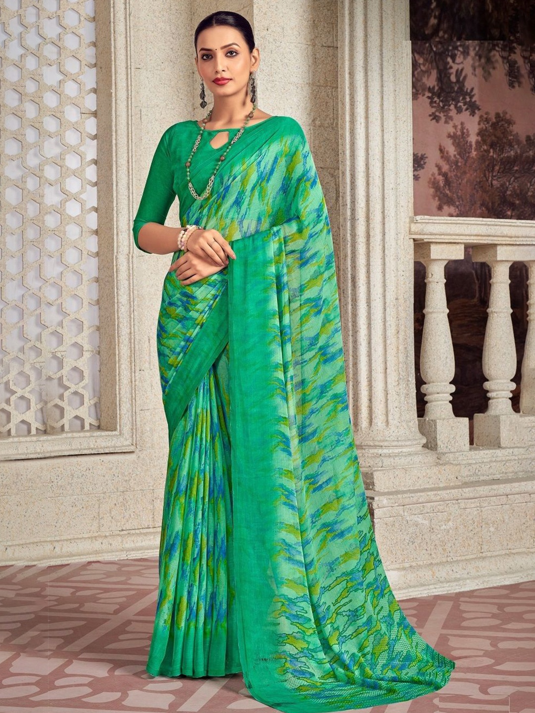 

Reboot Fashions Pure Chiffon Block Print Saree With Blouse Piece, Green