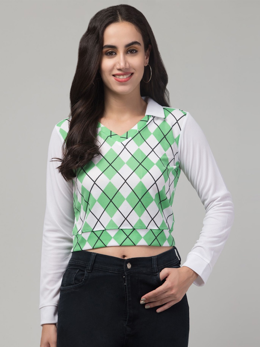 

CLOTHY Women Geometric Printed Crop Top, Green