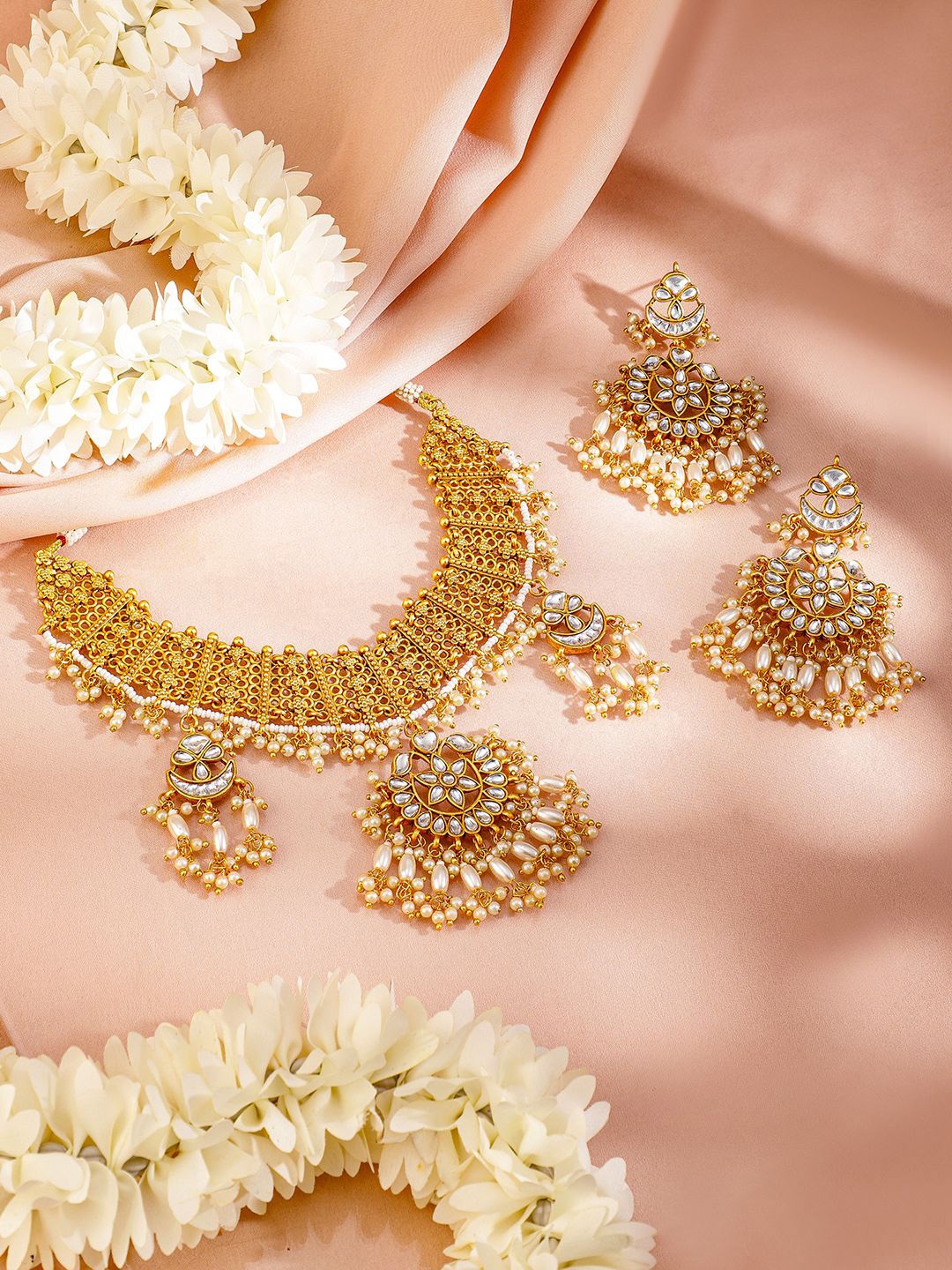 

Rubans 22K Gold Plated Kundan Studded & Beaded Jewellery Set