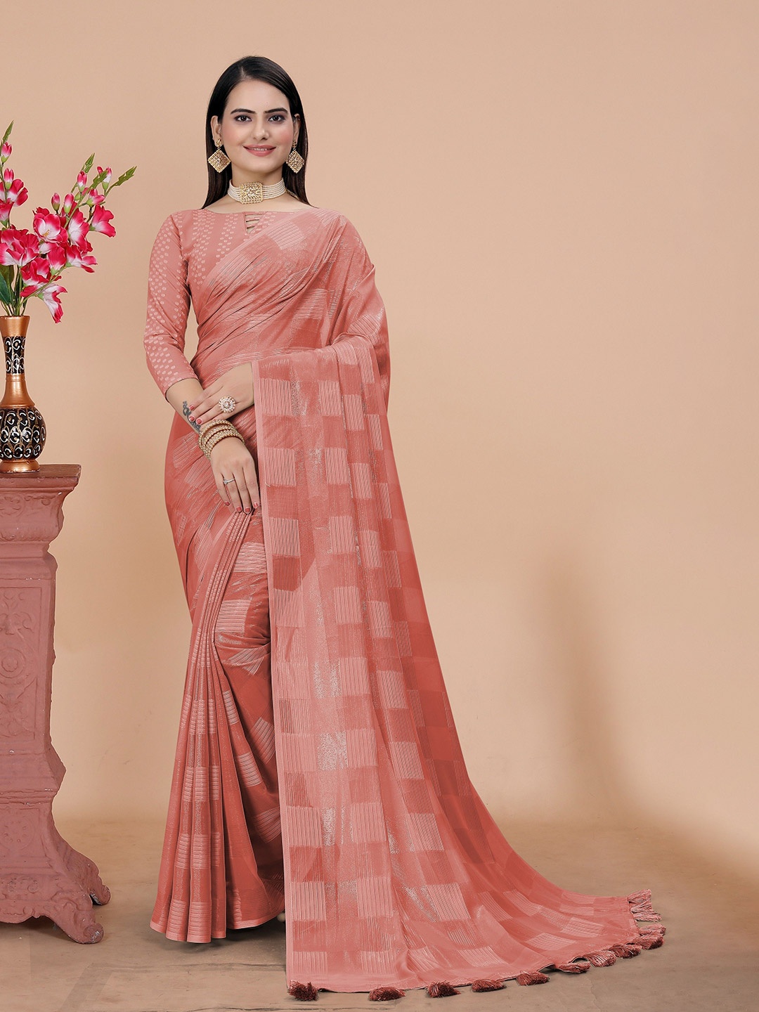 

K 5 Fashion Checked Pure Georgette Saree, Peach