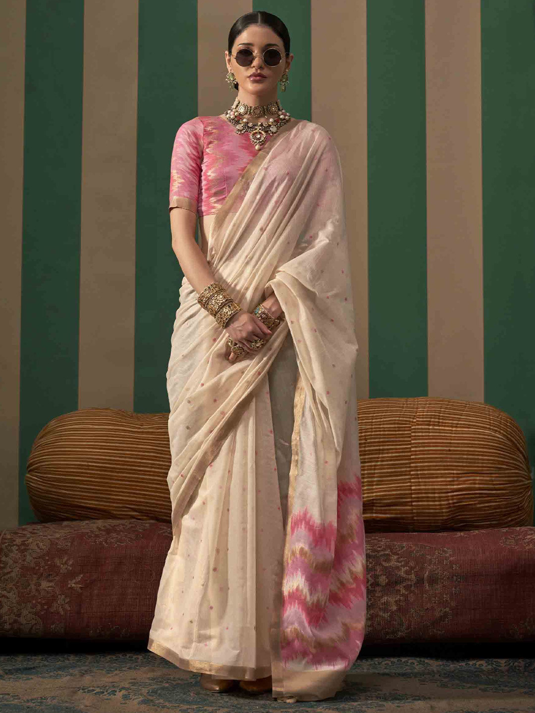 

Mitera Woven Design Saree, Cream