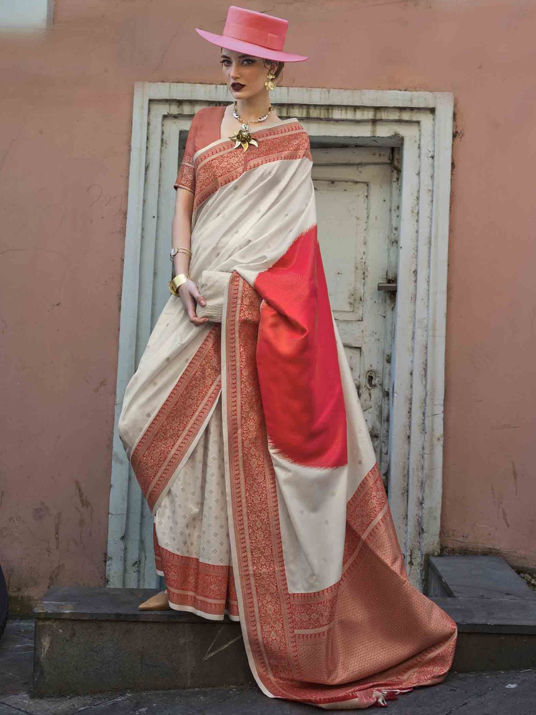 

Mitera Woven Design Zari Saree, Beige