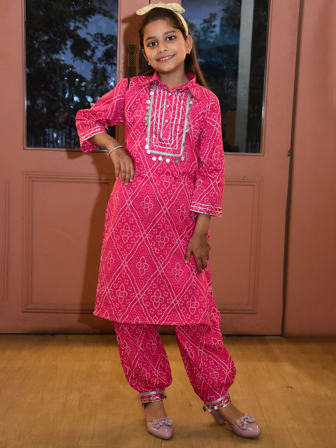 

BAESD Girls Bandhani Printed Shirt Collar Gotta Patti Pure Cotton Kurta With Salwar, Pink