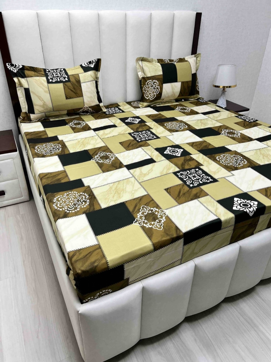 Pure Decor Passion Fur Green & White Ethnic Cotton 260 TC Queen Bedsheet Set-2.28mx2.54m