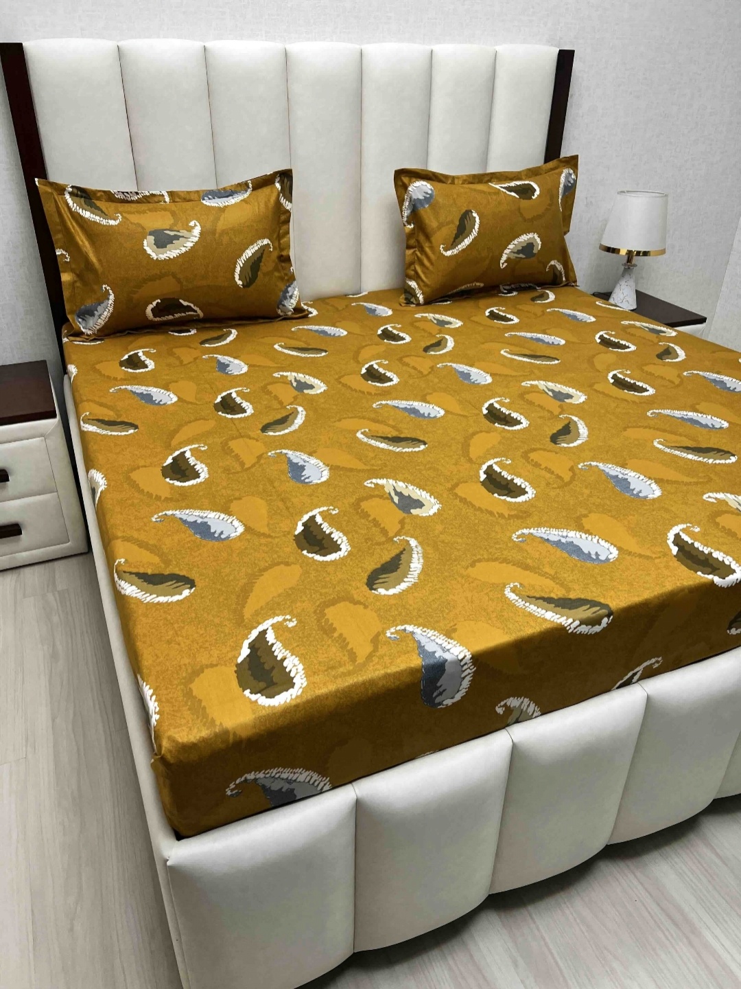 Pure Decor Passion Fur Brown & White Ethnic Cotton 260 TC Queen Bedsheet Set-2.28mx2.54m