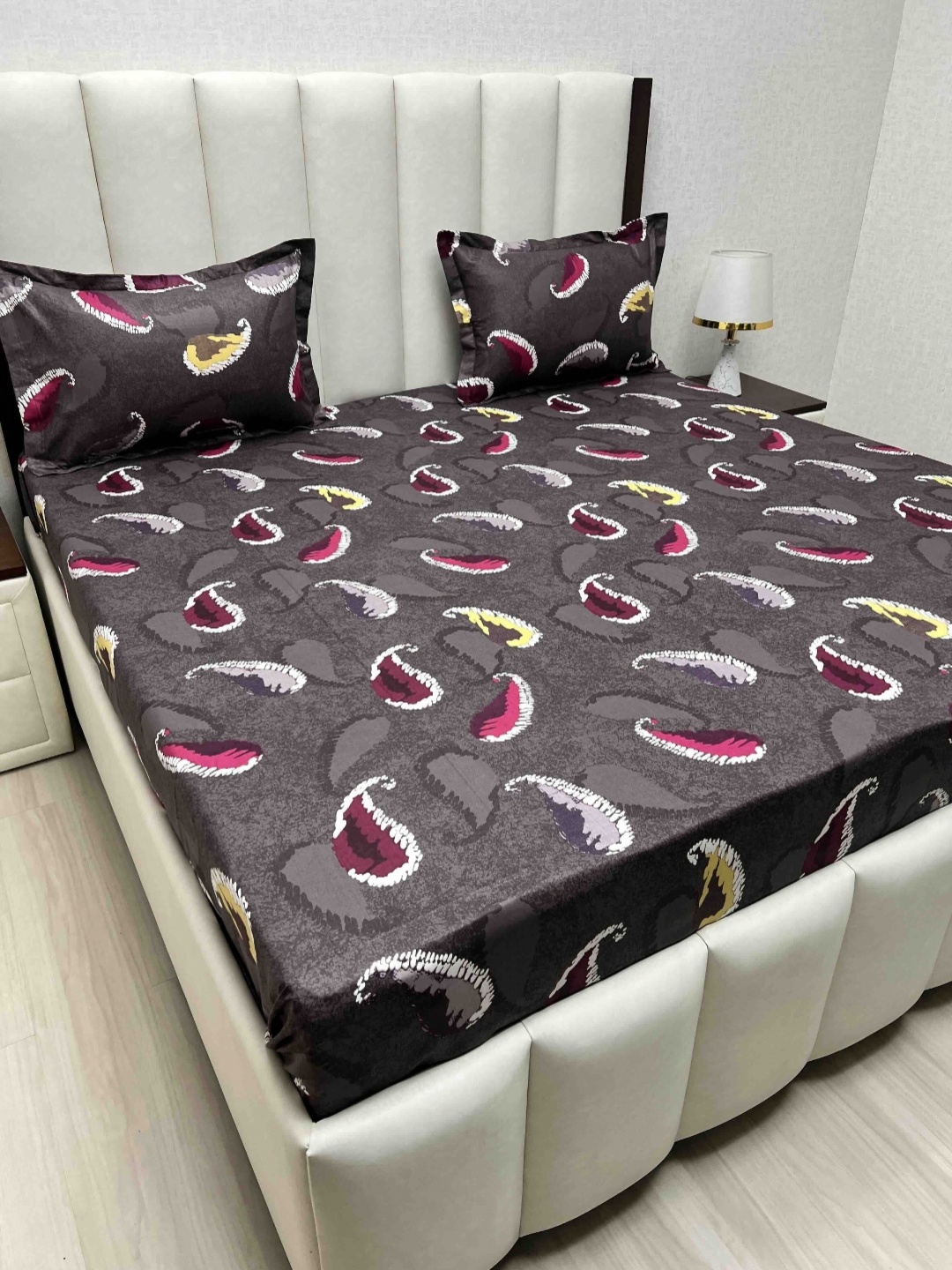 

Pure Decor Passion Fur Purple & White Ethnic Cotton 230 TC Queen Bedsheet Set-2.28mx2.54m