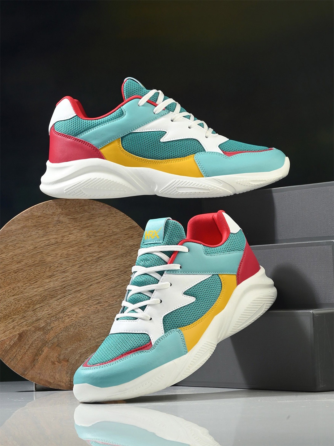 

HRX by Hrithik Roshan Unisex Colourblocked Running Non-Marking Shoes, Green