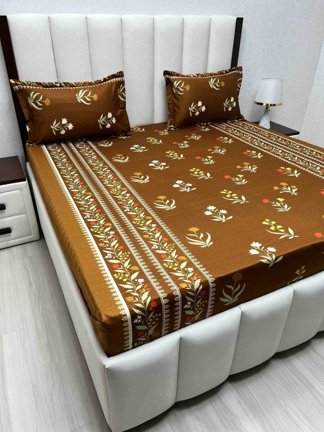 Pure Decor Brown & White Floral Pure Cotton 220 TC Queen Bedsheet Set 2.28 m x 2.54 m