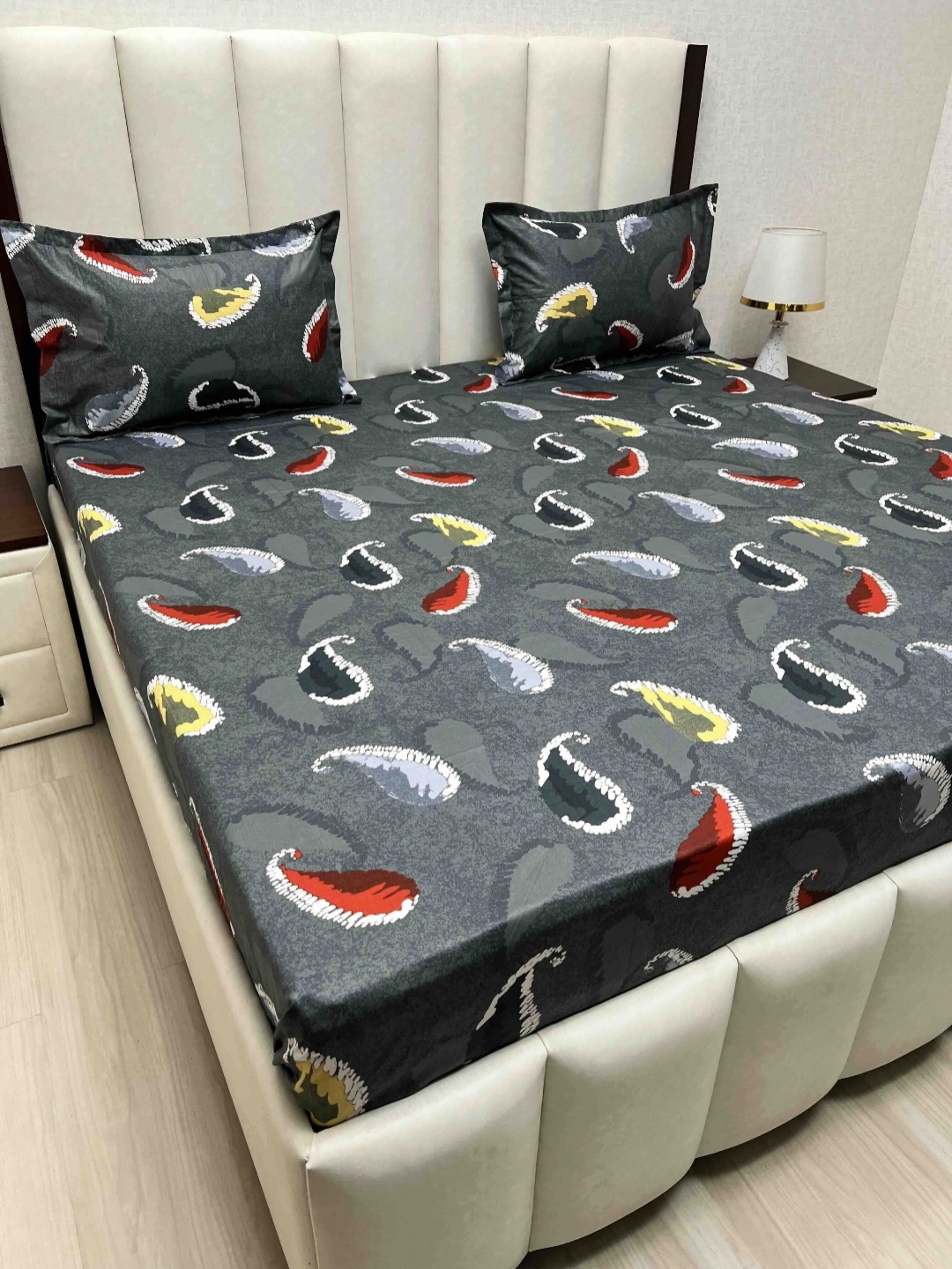 

Pure Decor Grey Ethnic Motifs Pure Cotton 220 TC Queen Bedsheet Set 2.28 m x 2.54 m