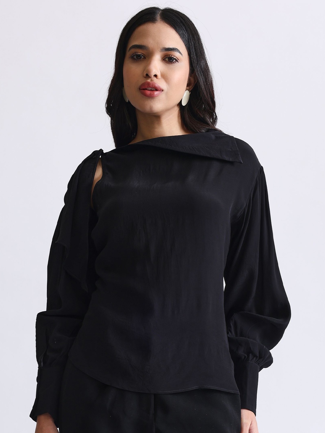 

NH KAPDEWALA Chiffon Regular Top, Black