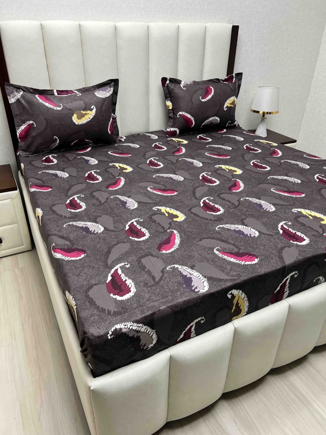 

Pure Decor Grey Ethnic Motifs Pure Cotton 210 TC Queen Bedsheet Set 2.28 m x 2.54 m