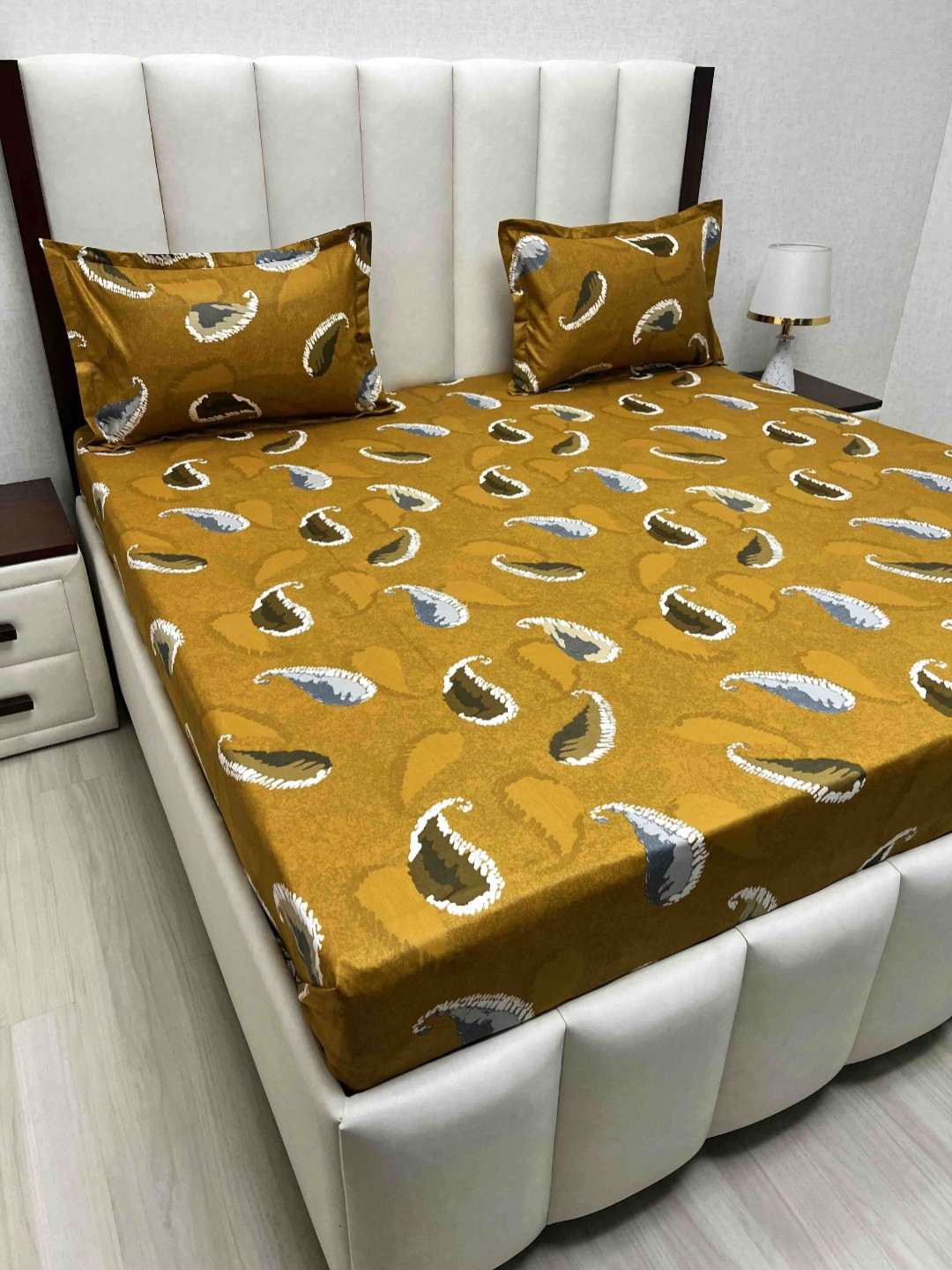 

Pure Decor Brown Ethnic Motifs Pure Cotton 210 TC Queen Bedsheet Set 2.28 m x 2.54 m