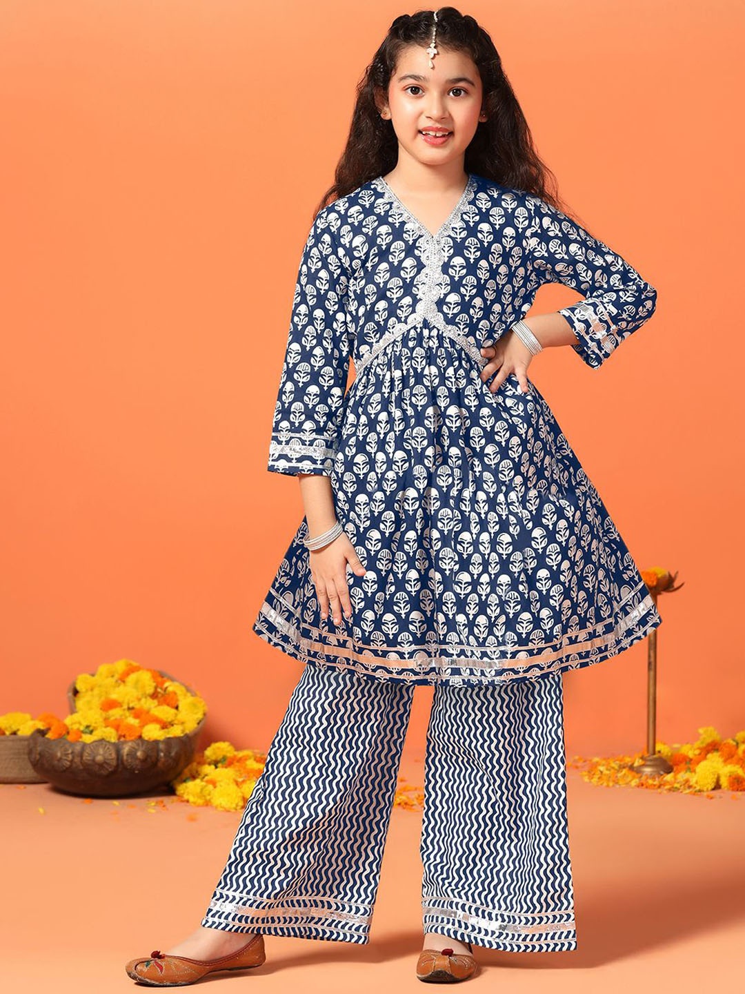 

FASHION DREAM Girls Floral Printed Gotta Patti Empire V-Neck A-Line Kurta With Palazzo, Blue
